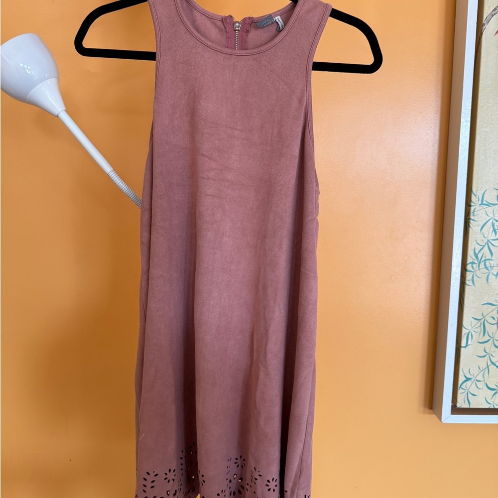 Sleeveless Pink Dress with Cutout Hem